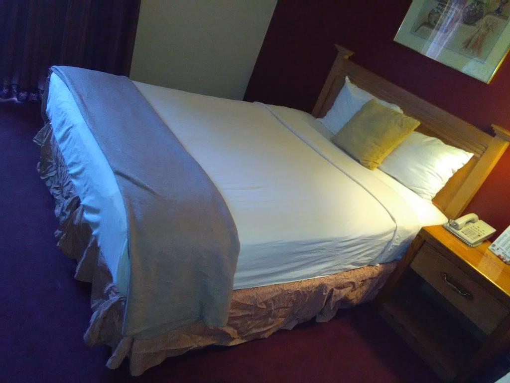 Fortuna Inn And Suites Tucson Bagian luar foto
