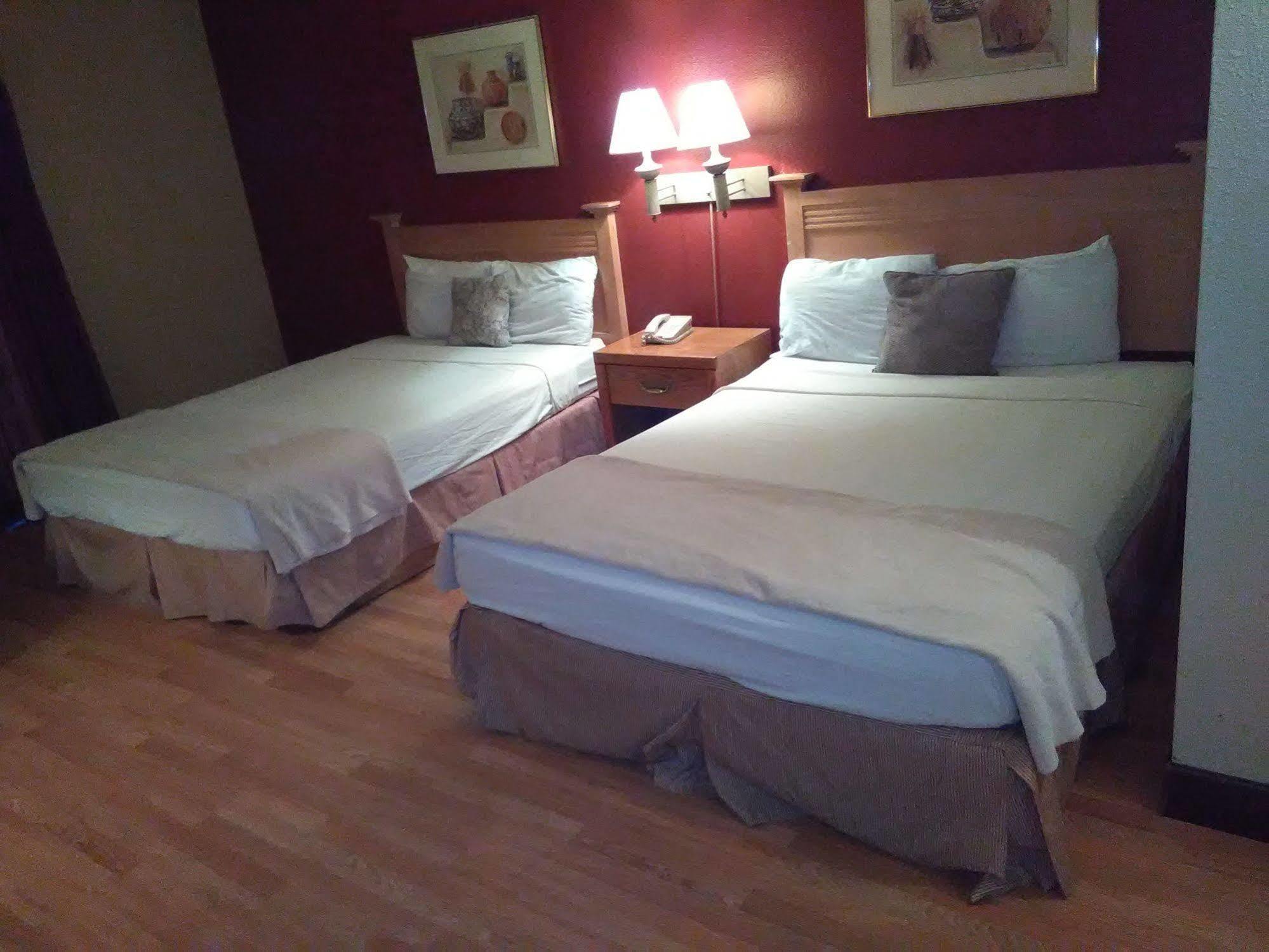 Fortuna Inn And Suites Tucson Bagian luar foto