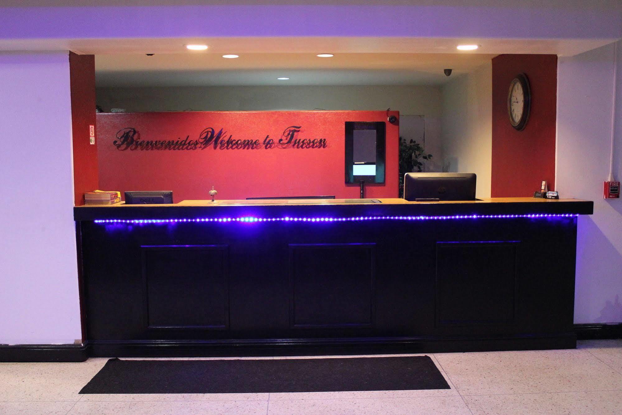 Fortuna Inn And Suites Tucson Bagian luar foto