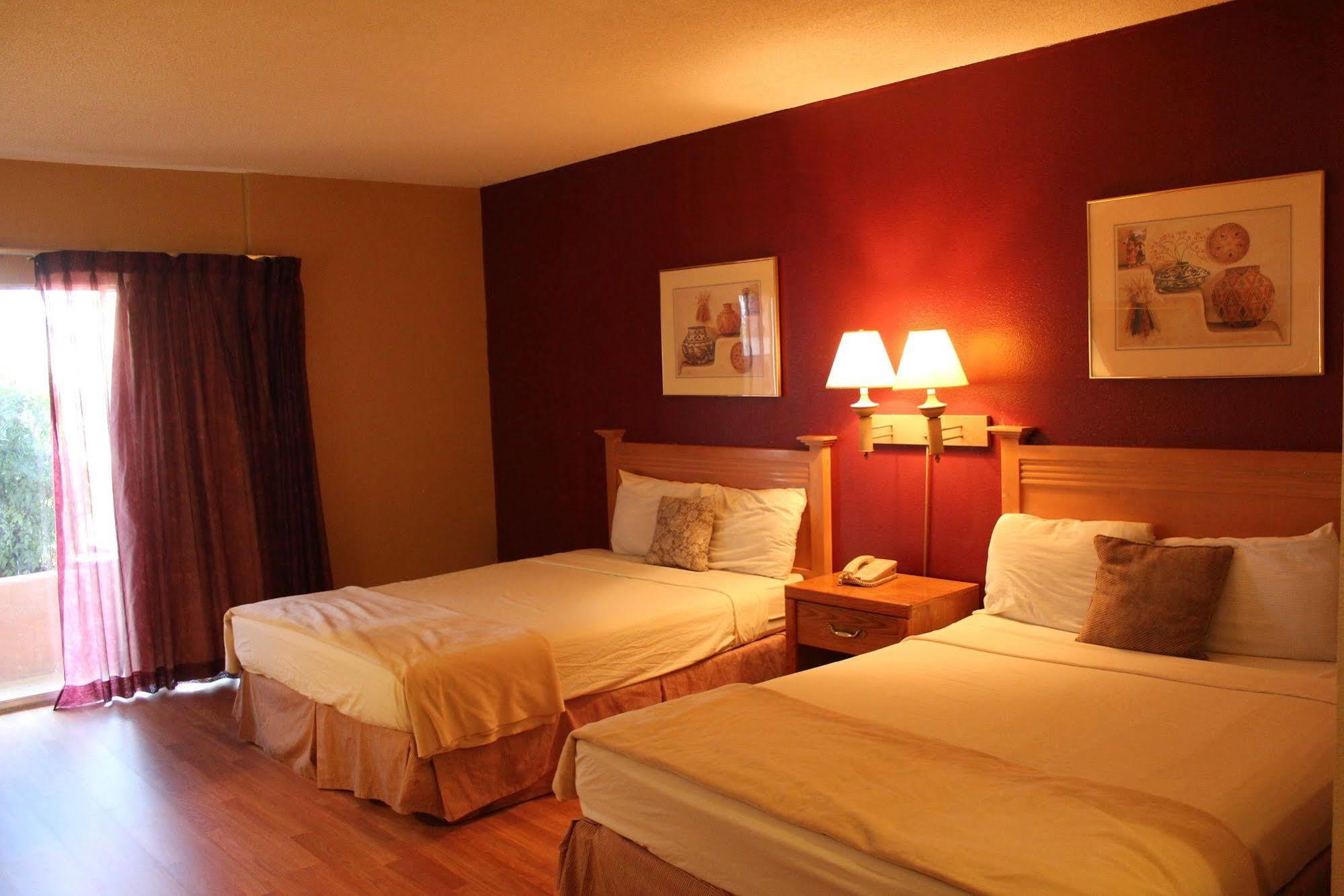Fortuna Inn And Suites Tucson Bagian luar foto