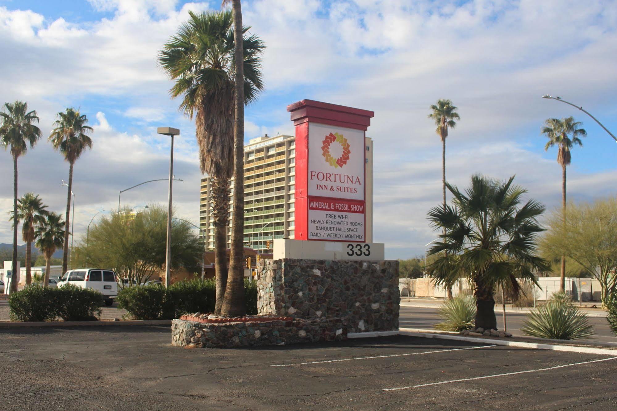 Fortuna Inn And Suites Tucson Bagian luar foto